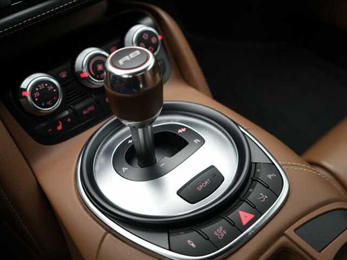 Audi R8 Spyder 5.2 quattro R TRON KERAMIK NAVI LEDER