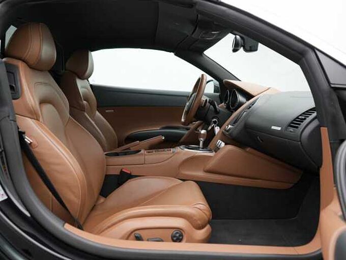 Audi R8 Spyder 5.2 quattro R TRON KERAMIK NAVI LEDER
