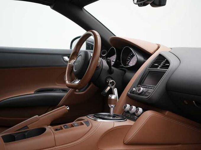 Audi R8 Spyder 5.2 quattro R TRON KERAMIK NAVI LEDER