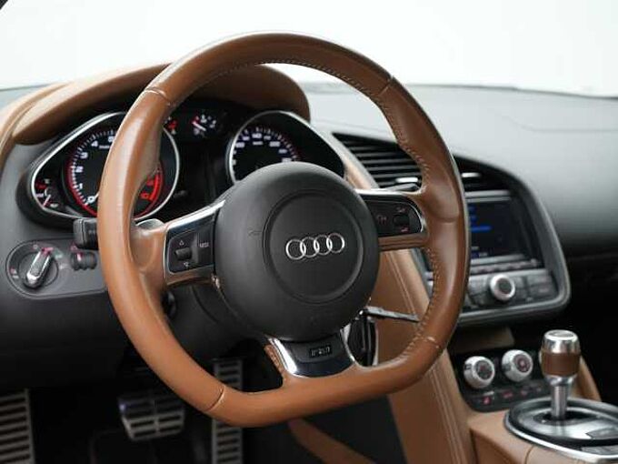 Audi R8 Spyder 5.2 quattro R TRON KERAMIK NAVI LEDER
