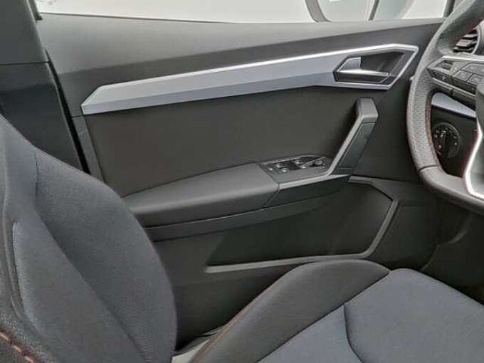 SEAT Arona TSI FR NAVI KAM LED