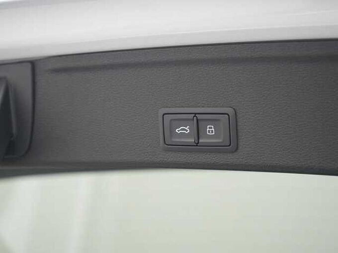 Audi A4 advanced Avant S TRON AHK NAVI VIRT ACC
