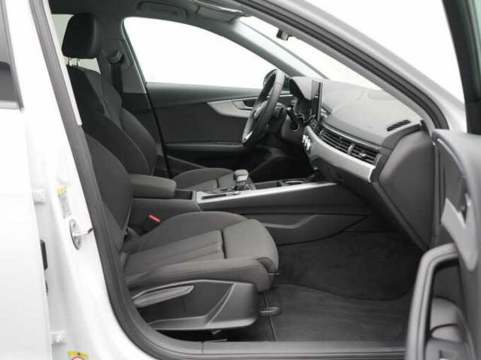 Audi A4 Avant TFSI S TRON MATRIX AHK PDC VIRT