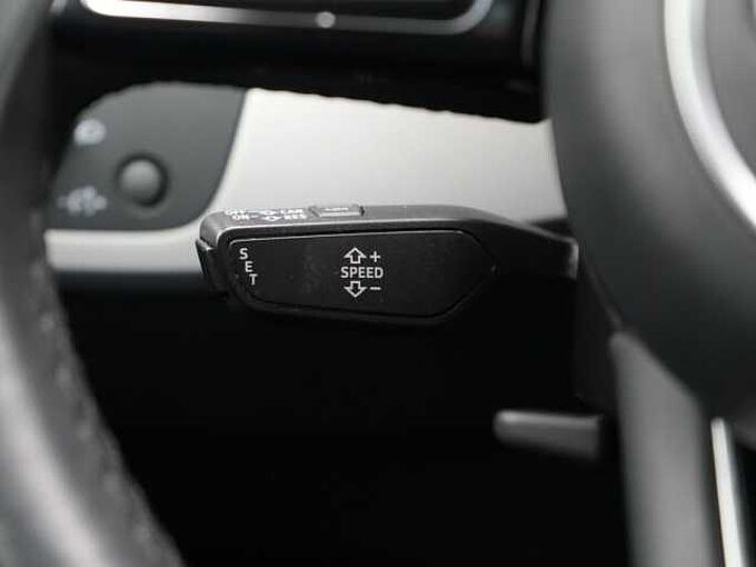 Audi A4 Avant quattro S-TRON STANDHZ AHK NAVI PANO