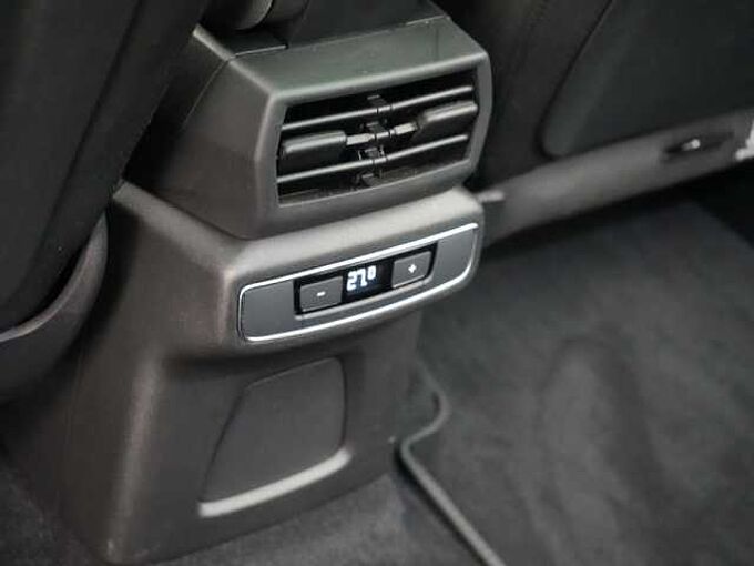 Audi Q4 e-tron NAVI SHZ PANO LED PDC