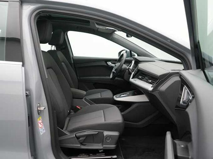 Audi Q4 e-tron NAVI SHZ PANO LED PDC