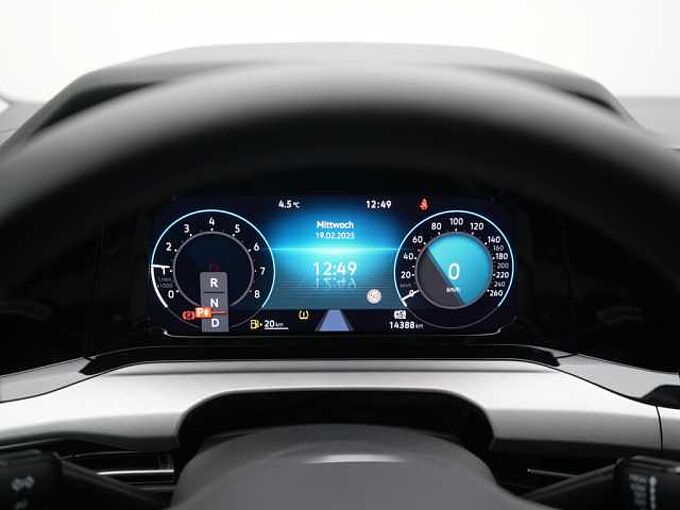 Volkswagen Golf VIII Life DSG ACC NAVI KAM SHZ