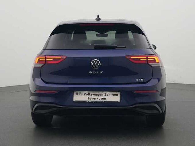 Volkswagen Golf VIII Life DSG LENKRAHZ APP CONNECT VIRT LED