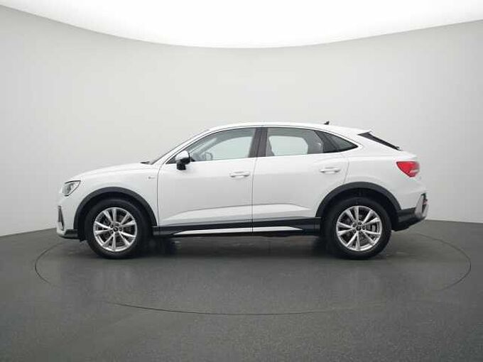 Audi Q3 NAVI KAM ACC LED VIRT