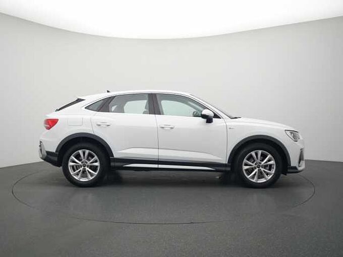 Audi Q3 NAVI KAM ACC LED VIRT