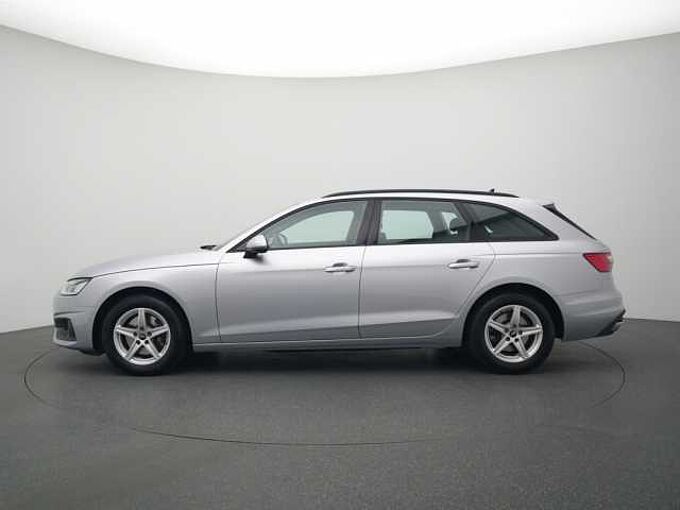 Audi A4 AHK ACC LED FACEL. NAVI APP