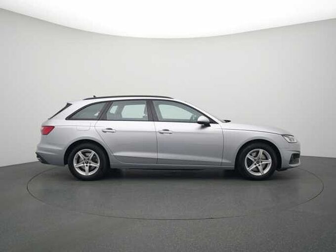 Audi A4 AHK ACC LED FACEL. NAVI APP