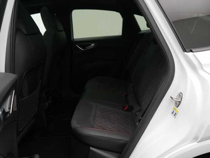 Audi Q4 Sportback S line PANO SONOS ACC NAVI RAUTE