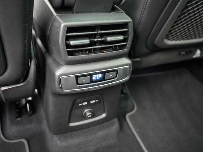 Audi Q4 Sportback S line PANO SONOS ACC NAVI RAUTE