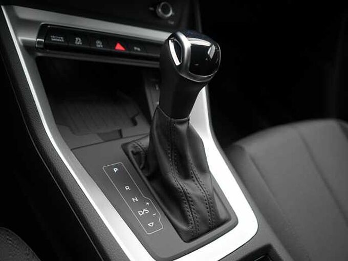 Audi Q3 Sportback TFSI S line S-TRON LED APP SHZ PDC