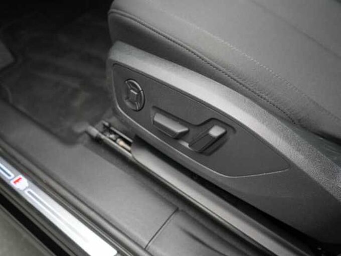 Audi Q3 Sportback TFSI S line S-TRON APP LED SHZ PDC