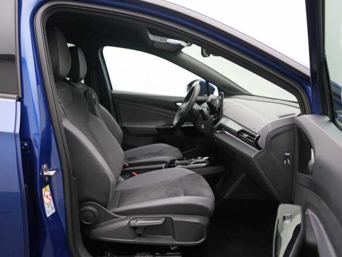 Volkswagen ID.4 Pro Performance ACC AHK NAVI MATRIX LEDER