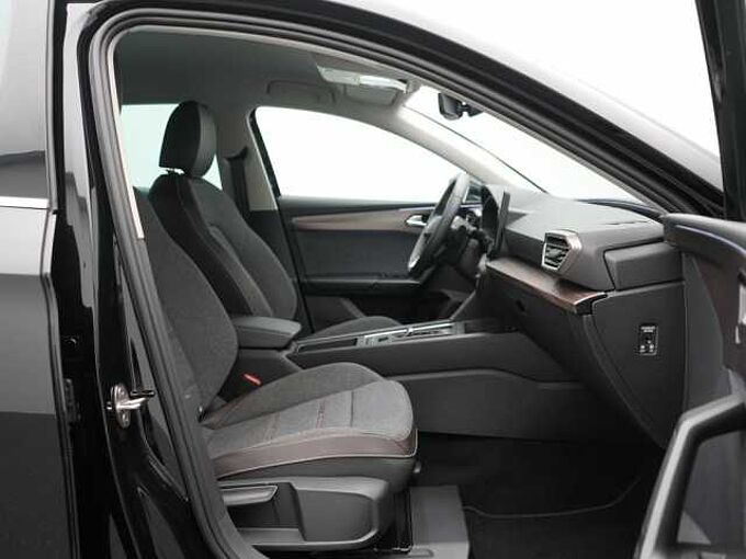 SEAT Leon Xcellence DSG LED PDC KLIMA