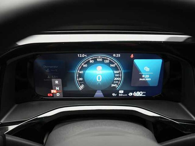 Volkswagen T7 Multivan LR VIS A VIS VIRT DSG LED NAVI PDC