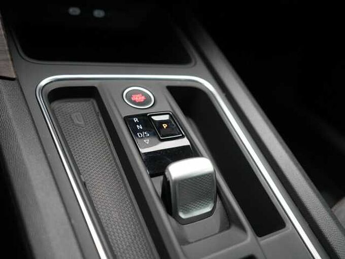 SEAT Leon eTSI Xcellence DSG NAVI VIRT APP SHZ