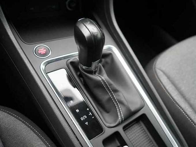 SEAT Ateca 1.5 TSI Style DSG NAVI VIRT AHK LENKRADHZ
