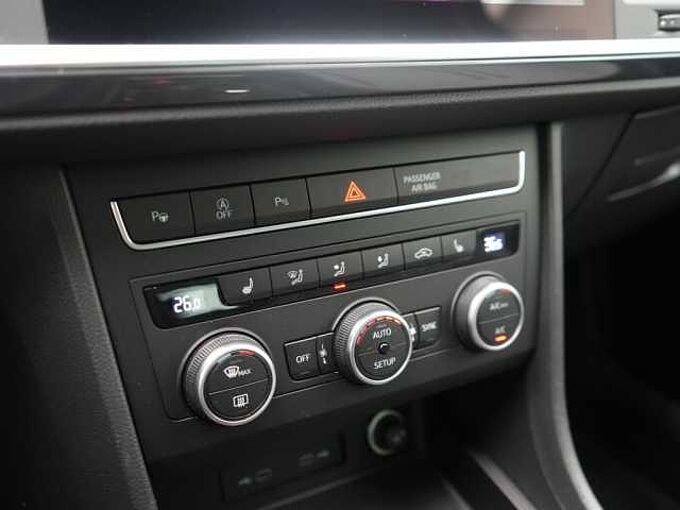 SEAT Ateca 1.5 TSI Style DSG NAVI VIRT AHK LENKRADHZ