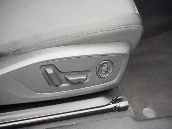 Audi Q3 Sportback S line S TRON AHK NAVI ACC SHZ LED