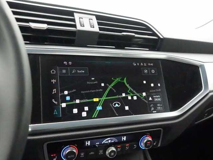 Audi Q3 Sportback S line S TRON AHK NAVI ACC SHZ LED