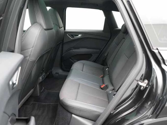 Audi Q4 e-tron S line PANO MATRIX NAVI VIRT ACC LEDER