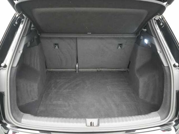 Audi Q4 e-tron S line PANO MATRIX NAVI VIRT ACC LEDER