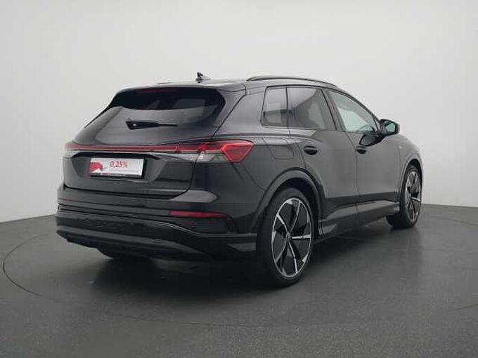 Audi Q4 e-tron S line PANO MATRIX NAVI VIRT ACC LEDER