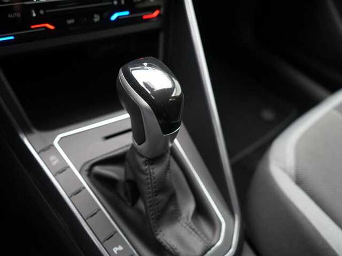 Volkswagen Polo DSG PDC KLIMA VIRT