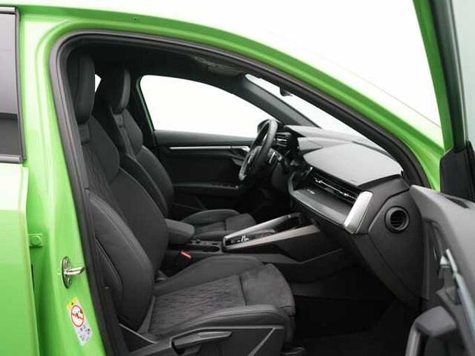 Audi RS3 Sportback quattro STRON SPORTSITZE APP PDC
