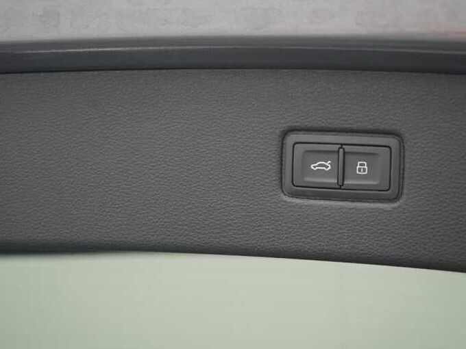 Audi Q7 S line 7-SITZER LEDER RAUTE MEMORY ALLRAD ACC