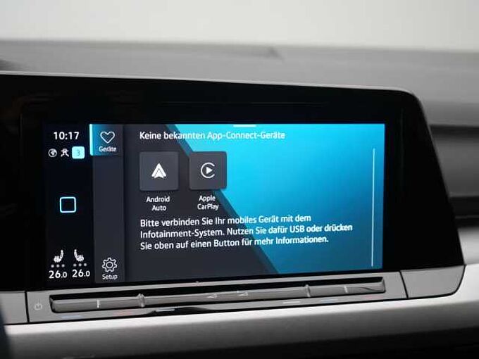 Volkswagen Golf VIII Life DSG CARPLAY LED SHZ PDC KLIMA