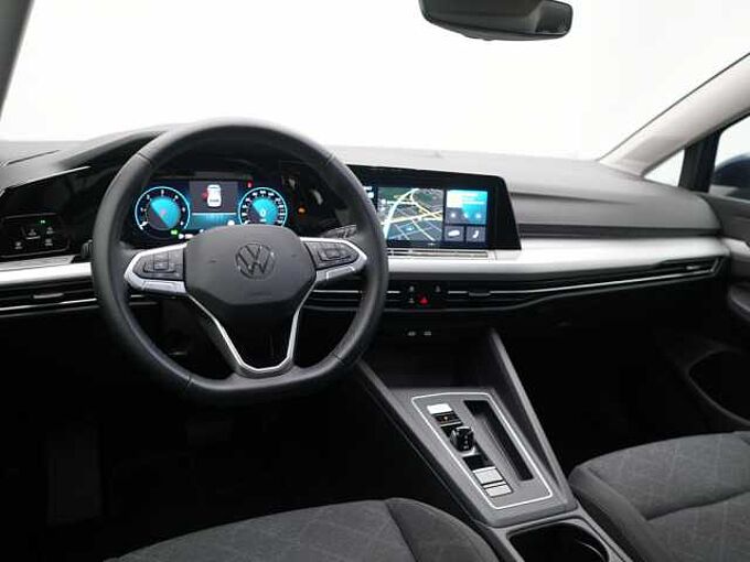 Volkswagen Golf VIII Life DSG CARPLAY LED SHZ PDC KLIMA