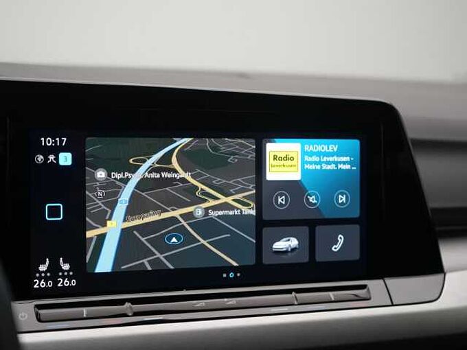 Volkswagen Golf VIII Life DSG CARPLAY LED SHZ PDC KLIMA