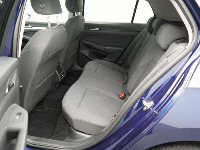 Volkswagen Golf VIII Life DSG NAVI VIRT ACC LENKRADHZ KAM