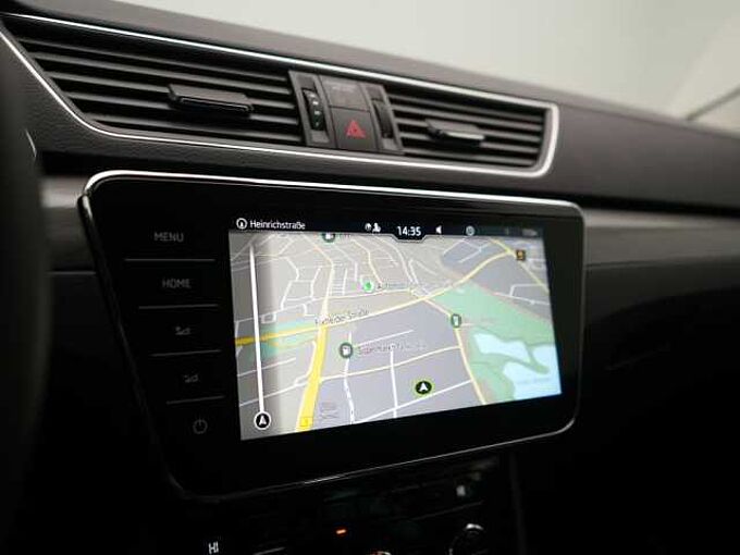 SKODA SUPERB Combi DSG ACC 360° AHK NAVI VIRT SHZ
