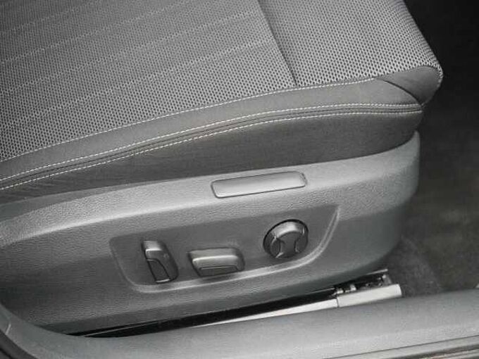 SKODA SUPERB Combi DSG ACC 360° AHK NAVI VIRT SHZ