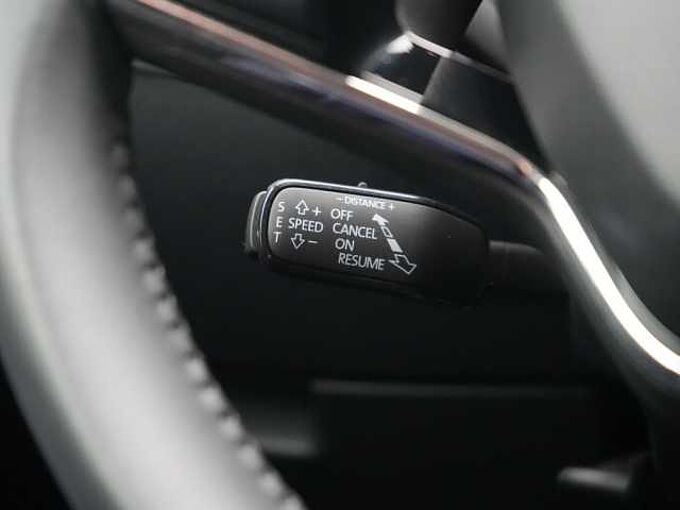 SKODA SUPERB Combi DSG ACC 360° AHK NAVI VIRT SHZ