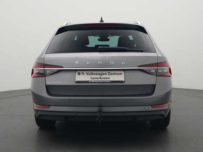 SKODA SUPERB Combi DSG ACC 360° AHK NAVI VIRT SHZ