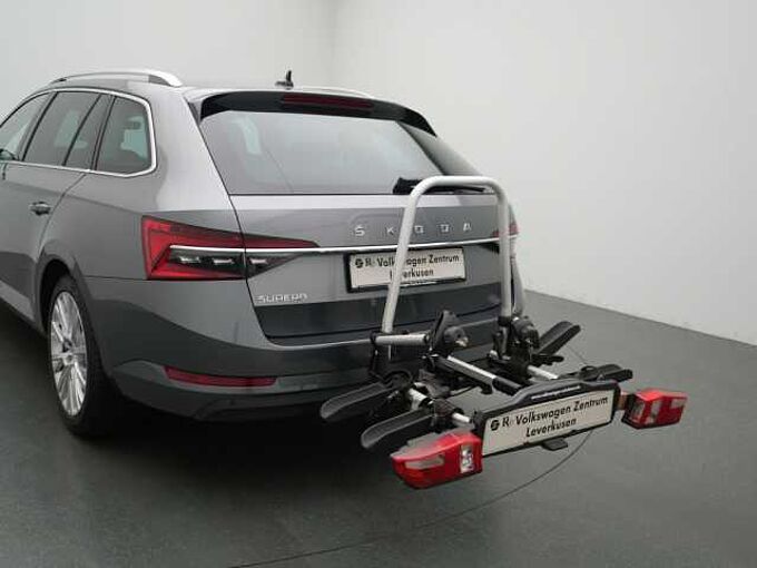 SKODA SUPERB Combi DSG ACC 360° AHK NAVI VIRT SHZ