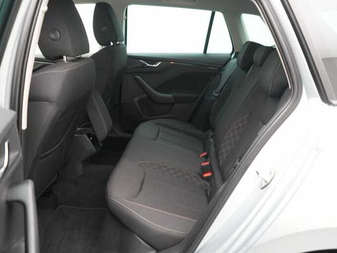 SKODA KAMIQ TSI Selection SHZ PDC APP CONNECT VIRT