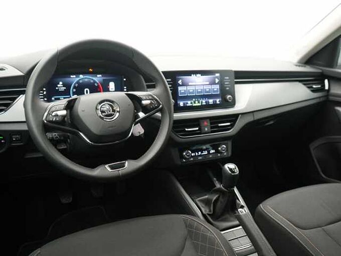 SKODA KAMIQ TSI Selection SHZ PDC APP CONNECT VIRT