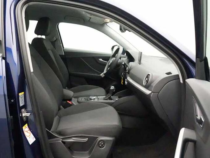 Audi Q2 advanced S TRON AHK KAM ACC LED APP