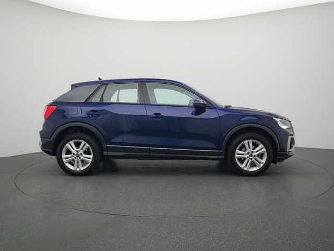 Audi Q2 advanced S TRON AHK KAM ACC LED APP