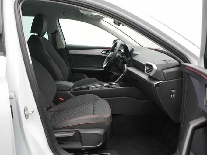 SEAT Leon ST FR DSG ACC CARPLAY NAVI KAM SHZ