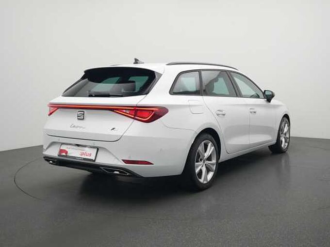 SEAT Leon ST FR DSG ACC CARPLAY NAVI KAM SHZ