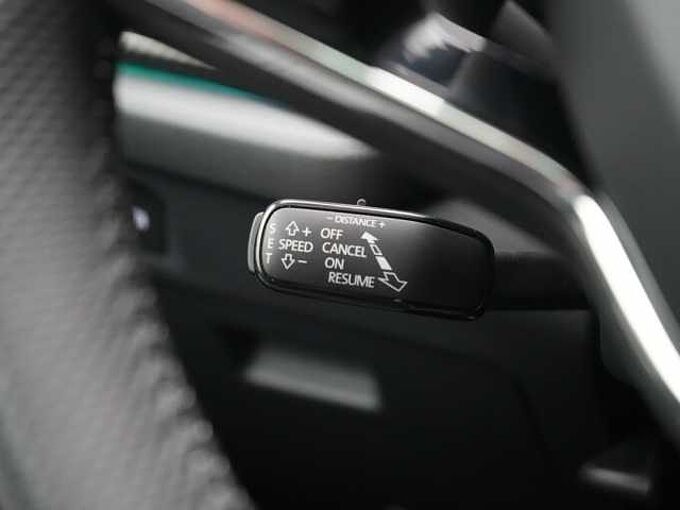 SKODA OCTAVIA Combi RS DSG NAVI VIRT APP KAM KEYLESS